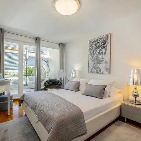 Luxury B&r *** Appartement *